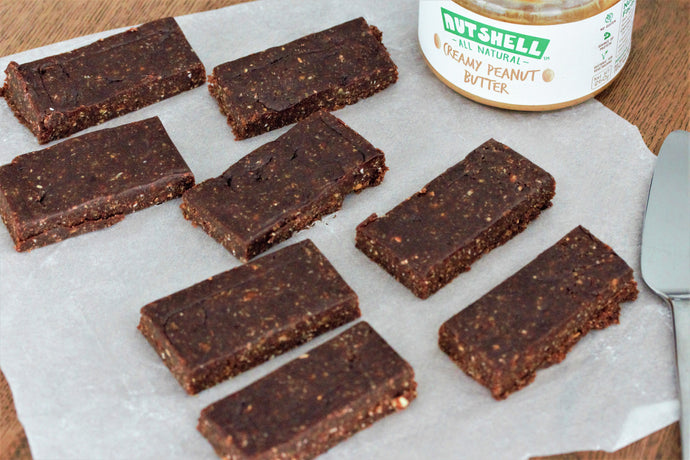 Tasty No-Bake Date Bar Recipe with Peanut Butter & Cocoa Powder